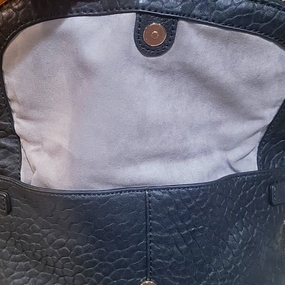 New Vince Camuto NWOT Cory Lamb Black Leather expandable crossbody purse - Picture 8 of 10